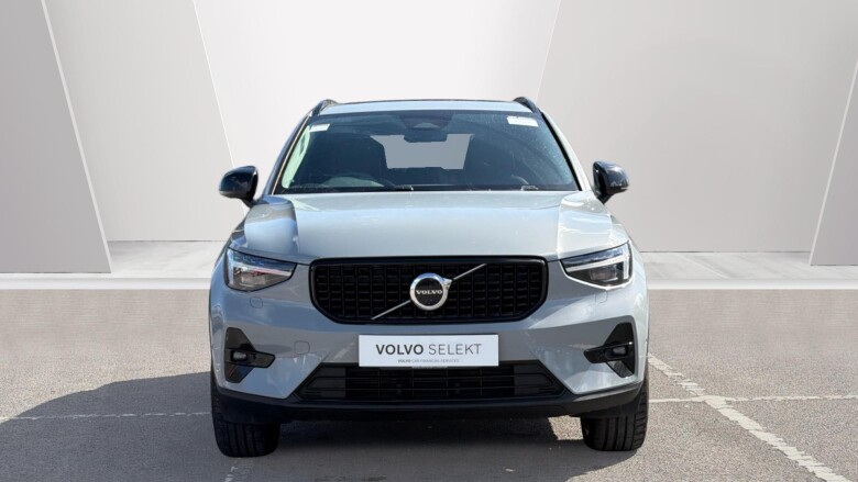 Volvo XC40 2.0 B4P Ultra Dark 5dr Auto Petrol Estate